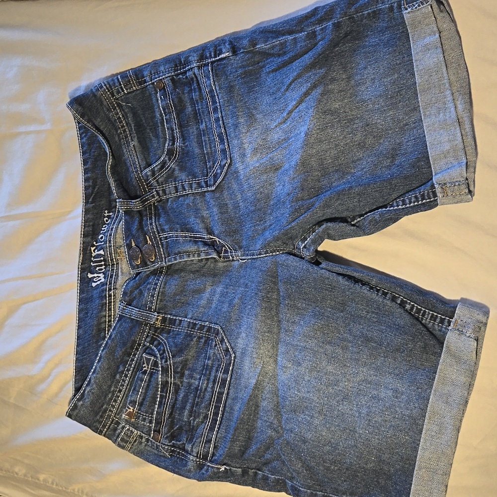 Wallflower Women's Classic Blue Jean Shorts